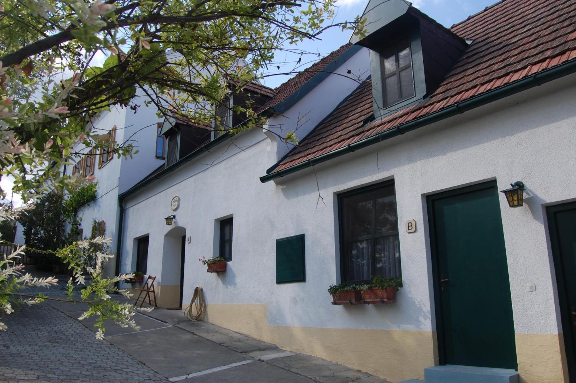 Hofgassl Zentgraf Mörbisch am See Exterior foto
